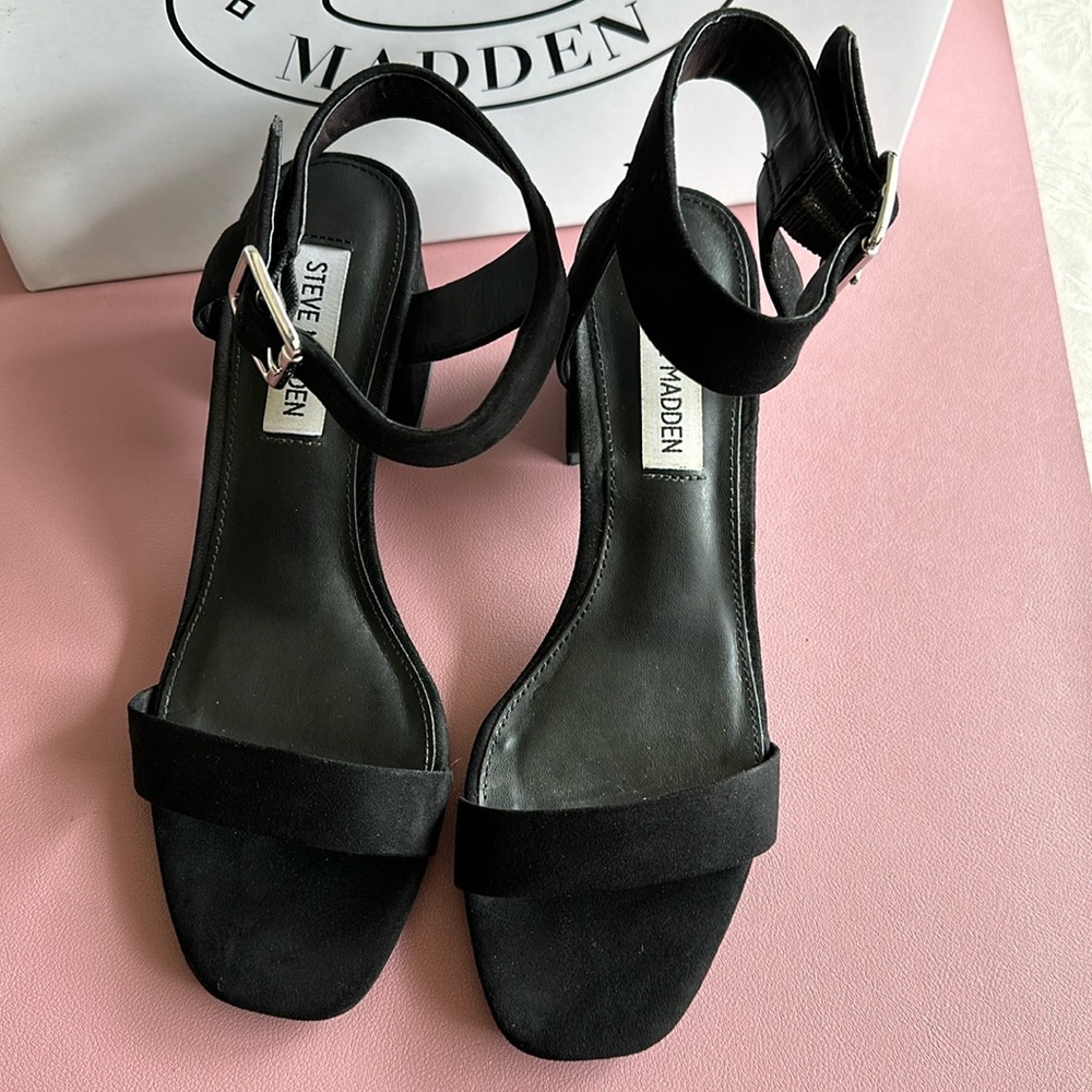 Steve Madden 2 1/2”H Block Heel Size 6.5
